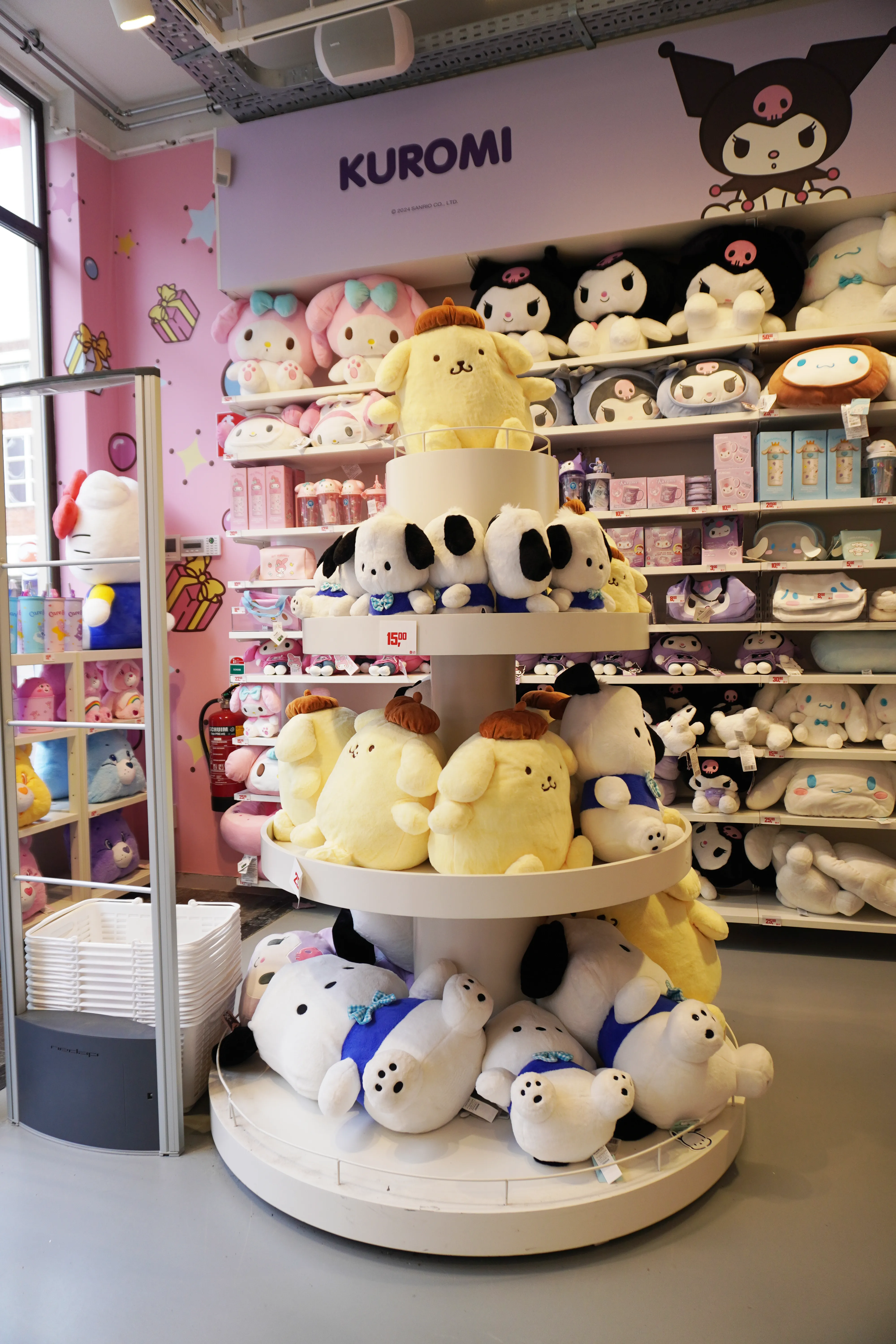 Verzamelfiguren in de Miniso-winkel